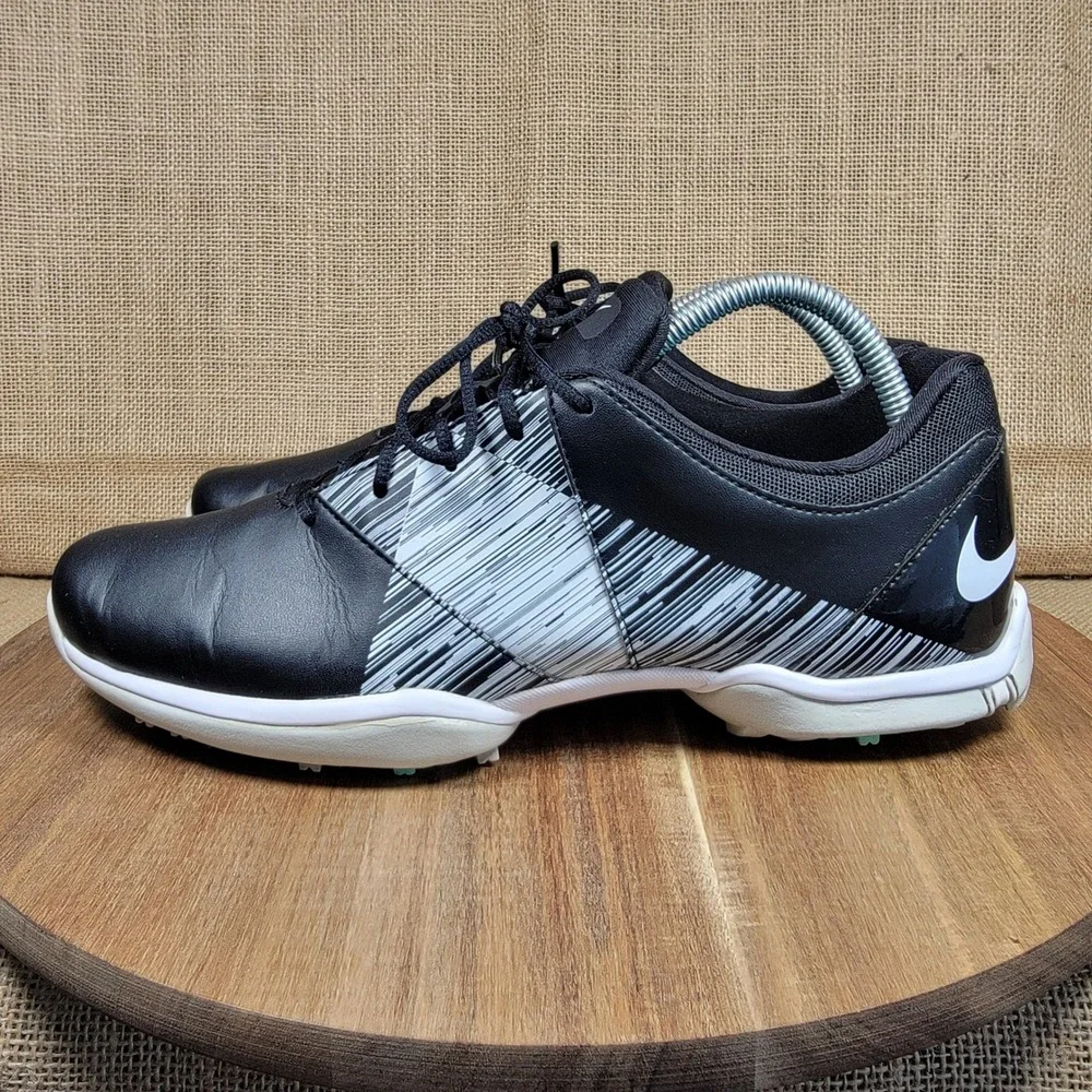 Nike Delight V Golf Shoes Black White Integrated Traction Athletic Women's 10